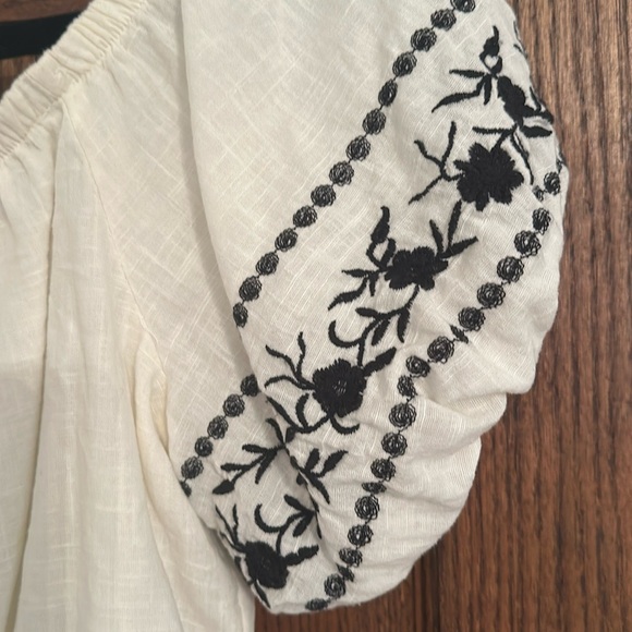 Off the shoulder bubble crop top - Picture 8 of 9